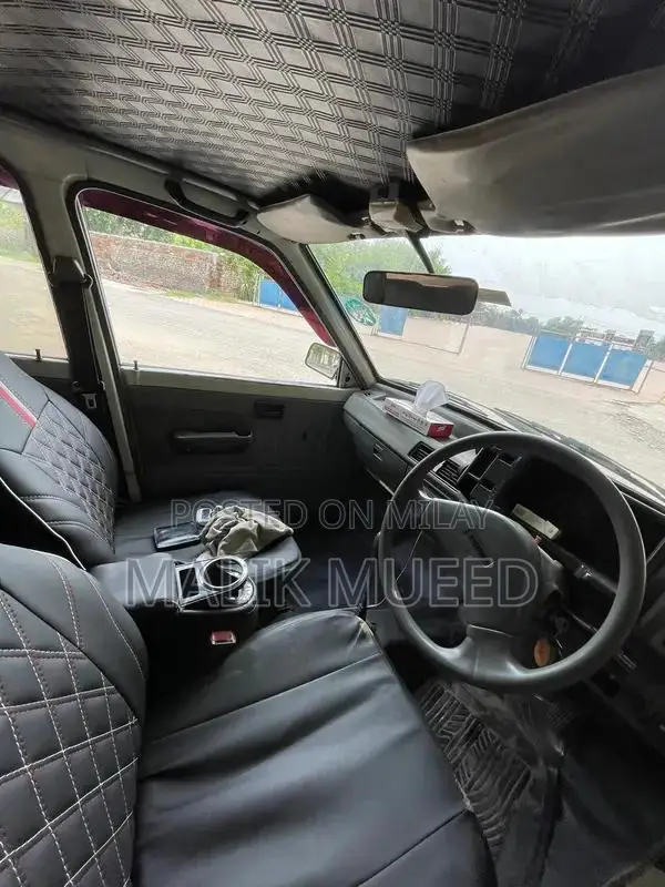 Mehran VX Compact Sedan - Reliable City Car