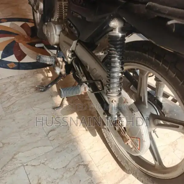 Suzuki GD 110 Motorcycle Engine Spare Part