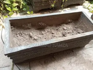 Photo - Large Cement Garden Decoration Kiyari Statue