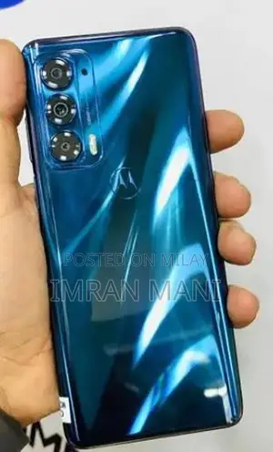 5G Smartphone with Advanced Performance and Connectivity