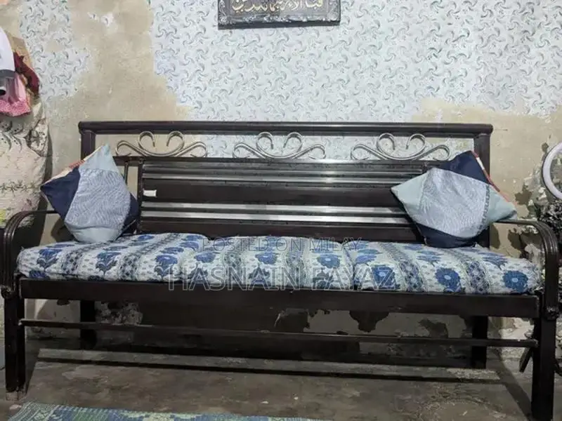 Quality Sofa in Excellent Condition - Urgent Sale