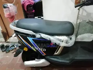 United Electric Smart Urban E-Scooter - High-Performance Eco-Friendly