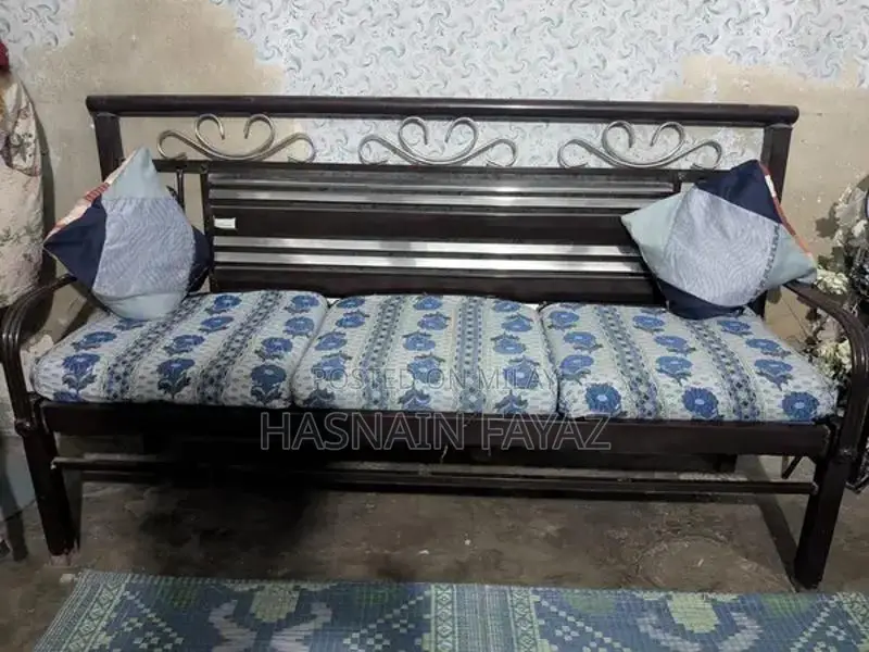 Quality Sofa in Excellent Condition - Urgent Sale