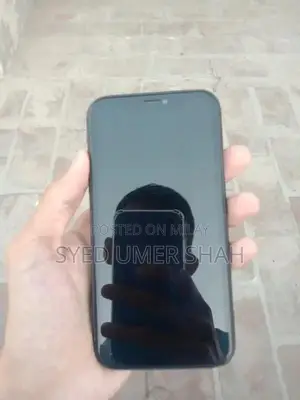 Apple iPhone 11 64GB Smartphone with Face ID