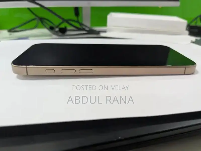 Factory Unlocked Smartphone 256GB Pristine Condition