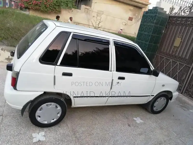 Suzuki Mehran VXR 2017 White Compact Family Sedan