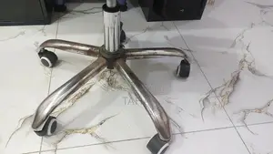 Adjustable Office Chair with Hydraulic Height and 360-Degree Rotation