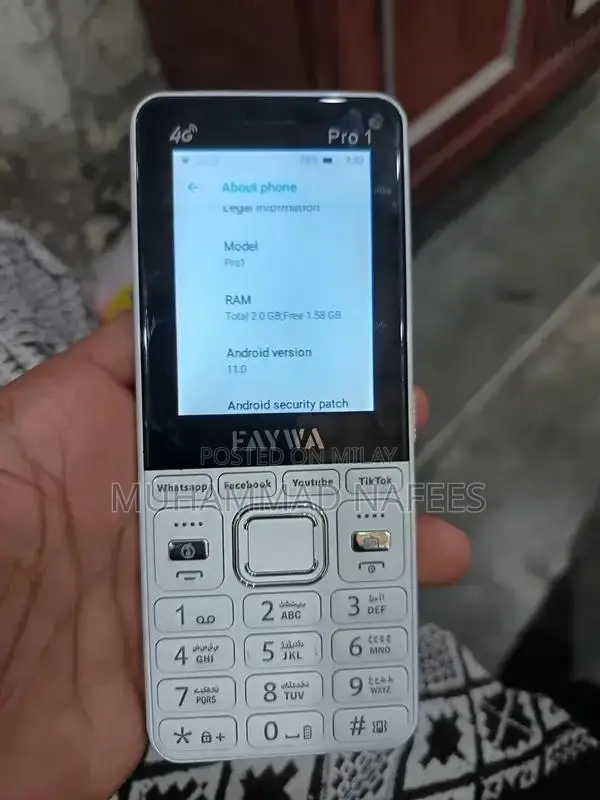 Faywa Pro1 4G Touch and Type Smartphone