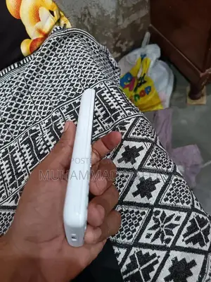 Faywa Pro1 4G Touch and Type Smartphone