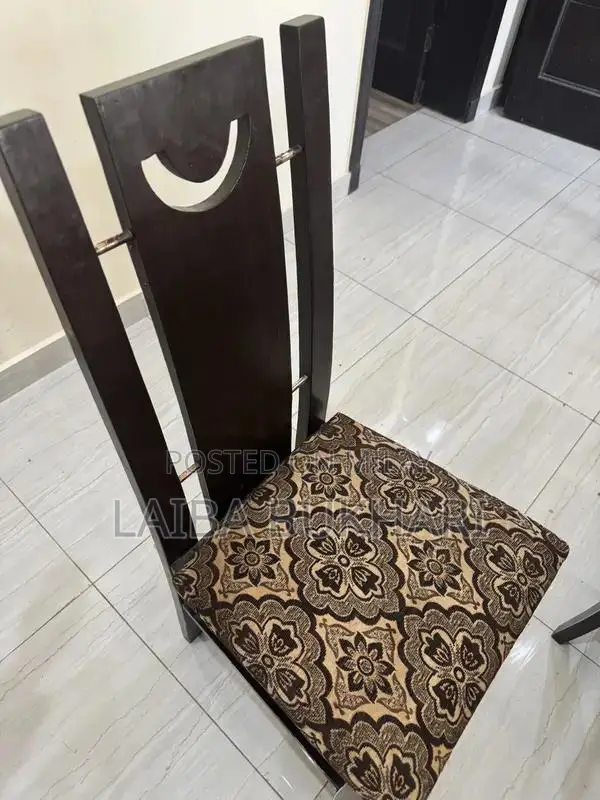 Large 6 Seater Glass Mirror Dining Table