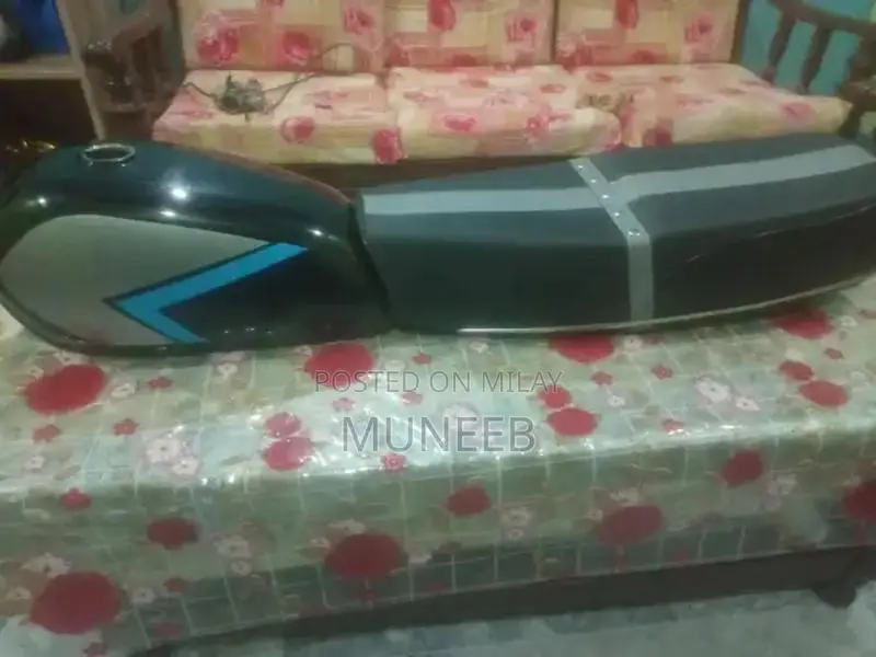 Motorcycle Carburetor Chain Cover and Seat Component