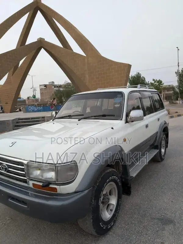 Toyota Land Cruiser SUV 1995-1999 Model, Dual Tank, Dual AC