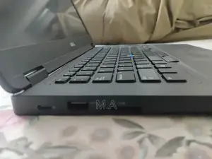 Dell 5490 14-inch Laptop - 8th Gen i5, SSD, Backlit Keyboard