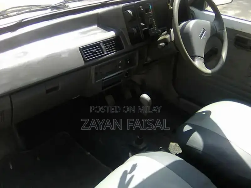 Suzuki Mehran VXR 2006 White Compact Sedan