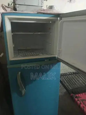 Small Compact Refrigerator in Good Condition