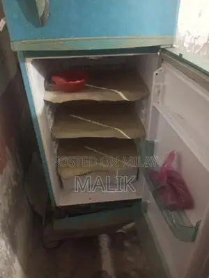 Small Compact Refrigerator in Good Condition