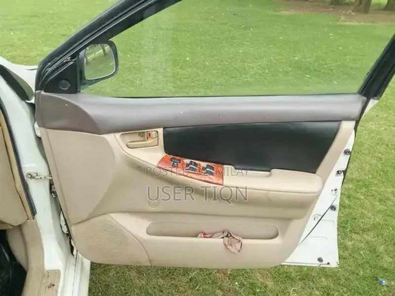 2008 Toyota Corolla XLI Sedan - Well-Maintained Family Car