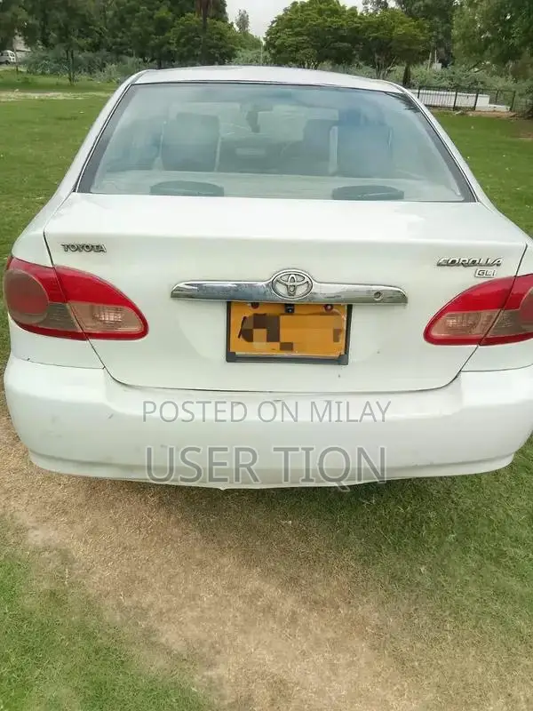 2008 Toyota Corolla XLI Sedan - Well-Maintained Family Car