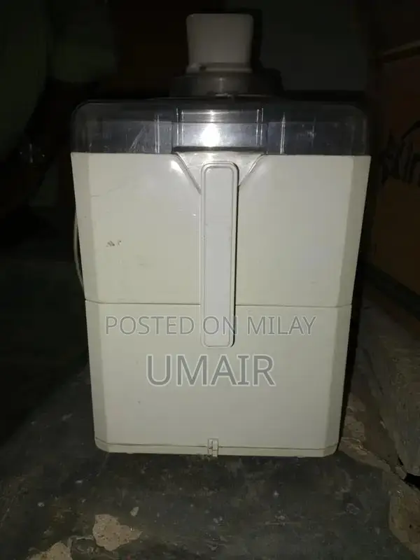 High-Performance Blender for Quick Kitchen Needs