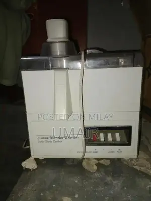 High-Performance Blender for Quick Kitchen Needs