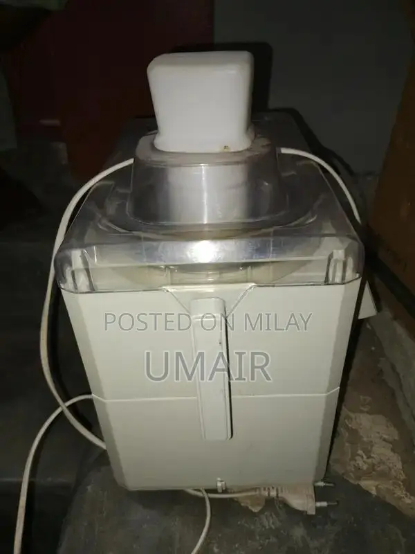 High-Performance Blender for Quick Kitchen Needs