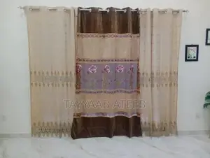 Curtain in Excellent Condition - Pristine Home Textile