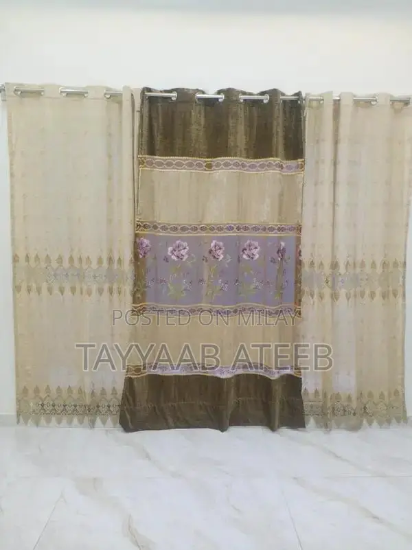 Curtain in Excellent Condition - Pristine Home Textile