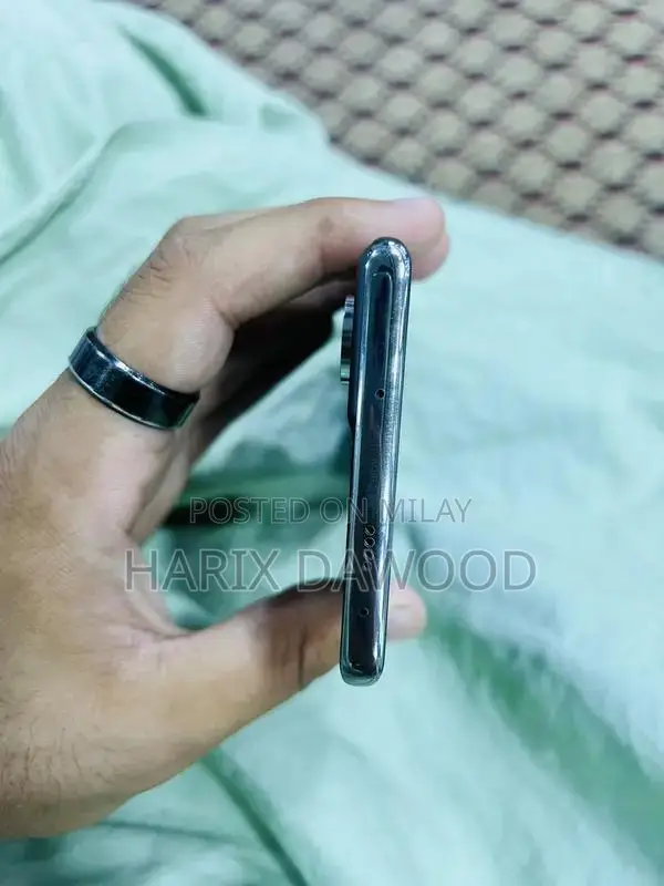 Tecno Camon 40 Pro Smartphone - High-End Mobile Device