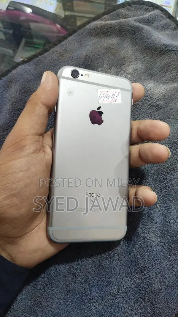 Used Smartphone 128GB Storage Moderate Battery Health