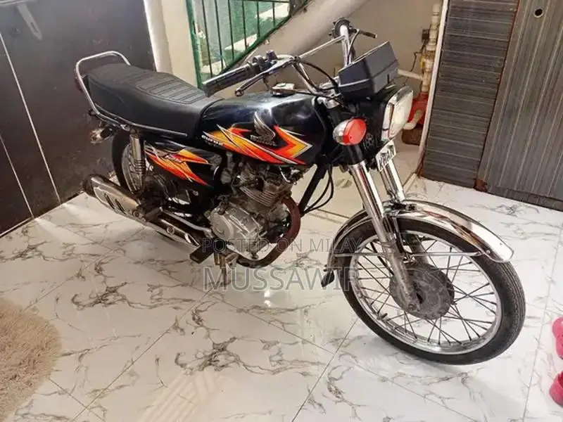 Honda 125cc Motorcycle - 2021 Model Sealed Bike