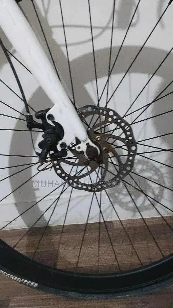 BHD Road Cycle - Racing Style Drop Handlebar Bicycle