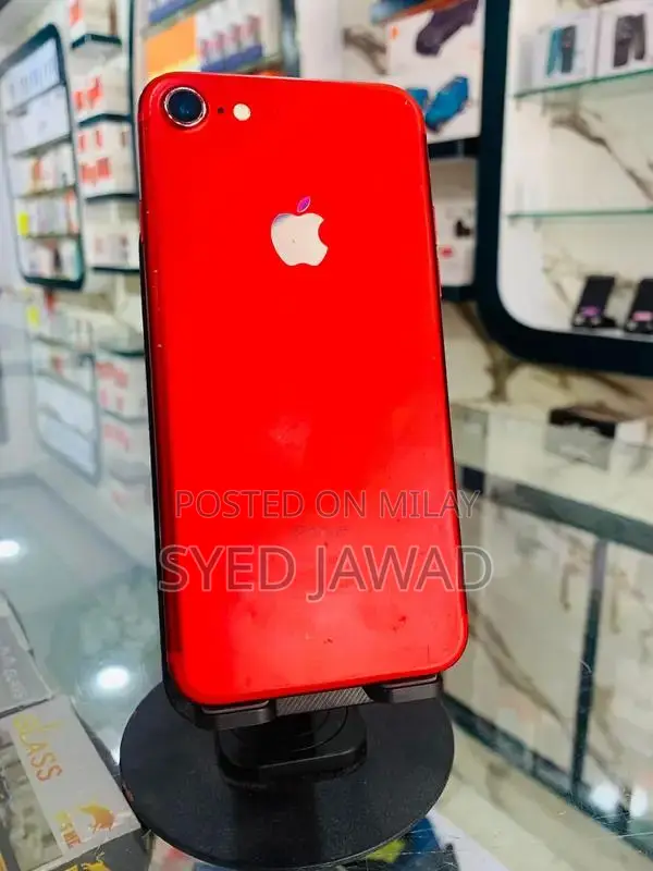 iPhone 7 128GB Smartphone with Original Battery