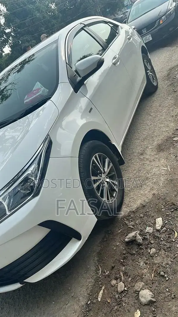 Toyota Corolla GLI Sedan - Reliable Compact Car