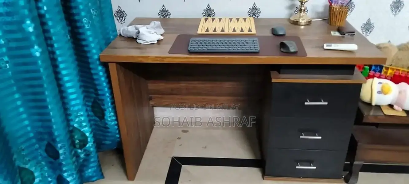 SAAB Multipurpose Office Workstation Table with Patex Lamination