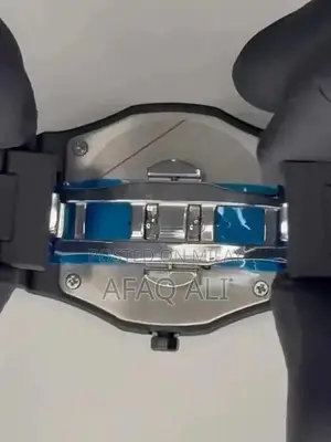 Elegant Black Arabic Dial Luxury Analog Wristwatch with Presentation B