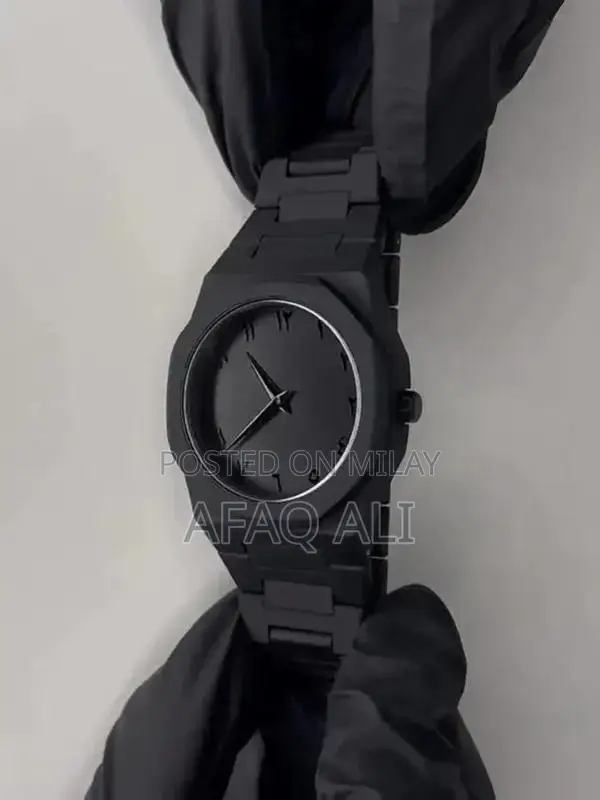 Elegant Black Arabic Dial Luxury Analog Wristwatch with Presentation B