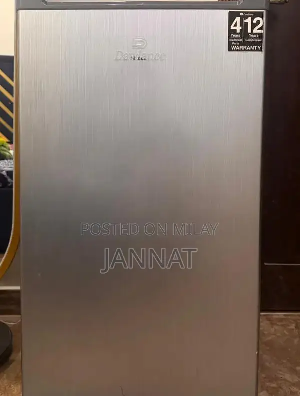 Compact Mini Refrigerator - Personal Cooling Solution