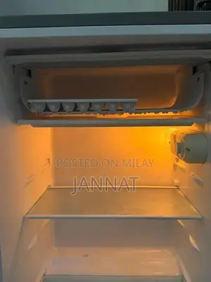 Compact Mini Refrigerator - Personal Cooling Solution