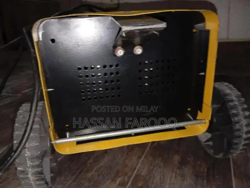 High-Performance Battery Charger for Multiple Applications