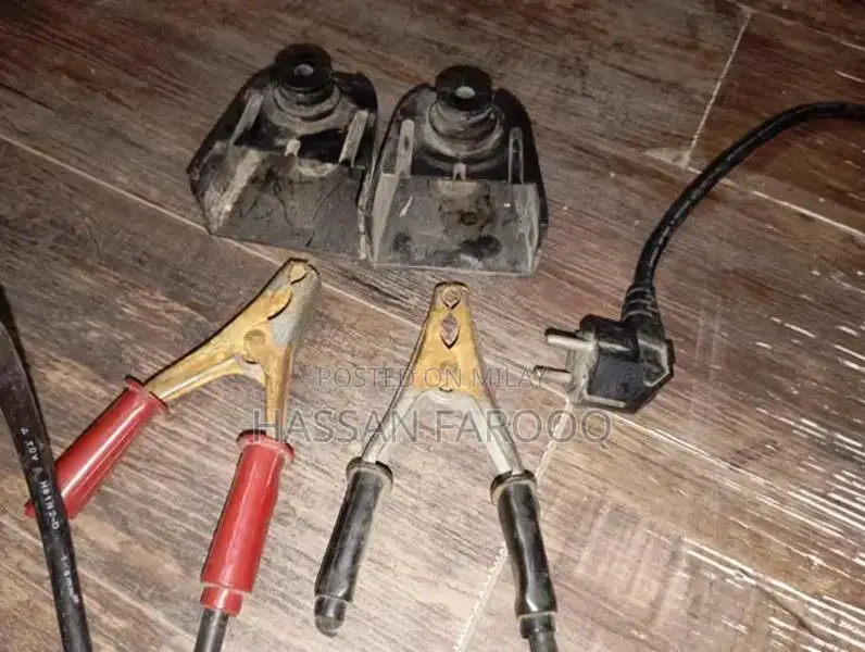 High-Performance Battery Charger for Multiple Applications