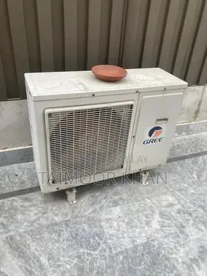 Compact Humidifier with Multiple Advanced Features