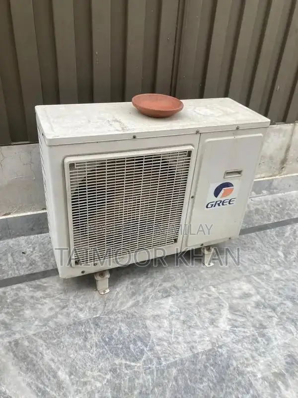 Compact Humidifier with Multiple Advanced Features