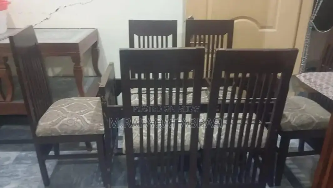 Dining Table and 6 Chairs Set for Home or Kitchen