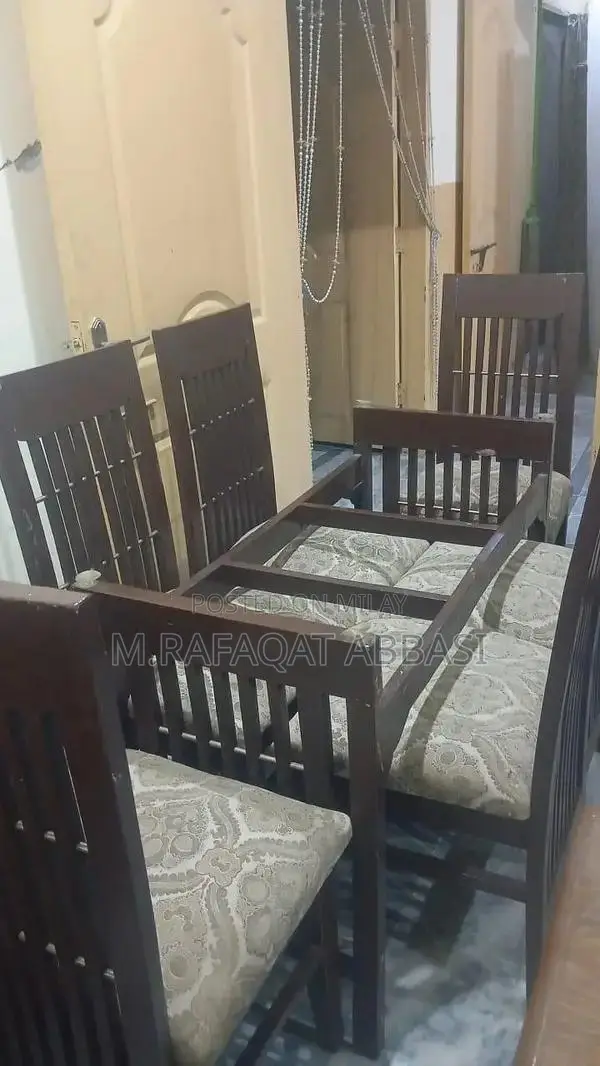 Dining Table and 6 Chairs Set for Home or Kitchen