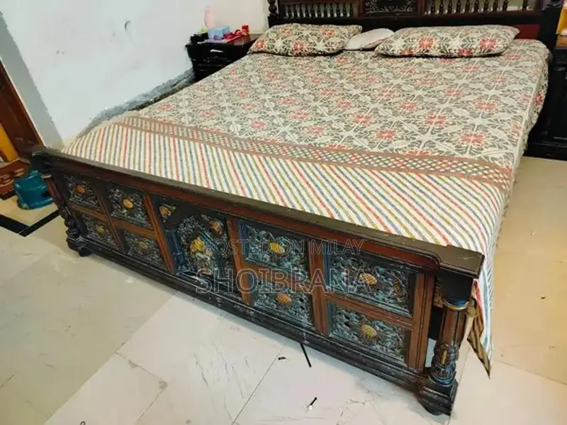 Solid Chinioti Wood Bed Set in Rich Brown Finish