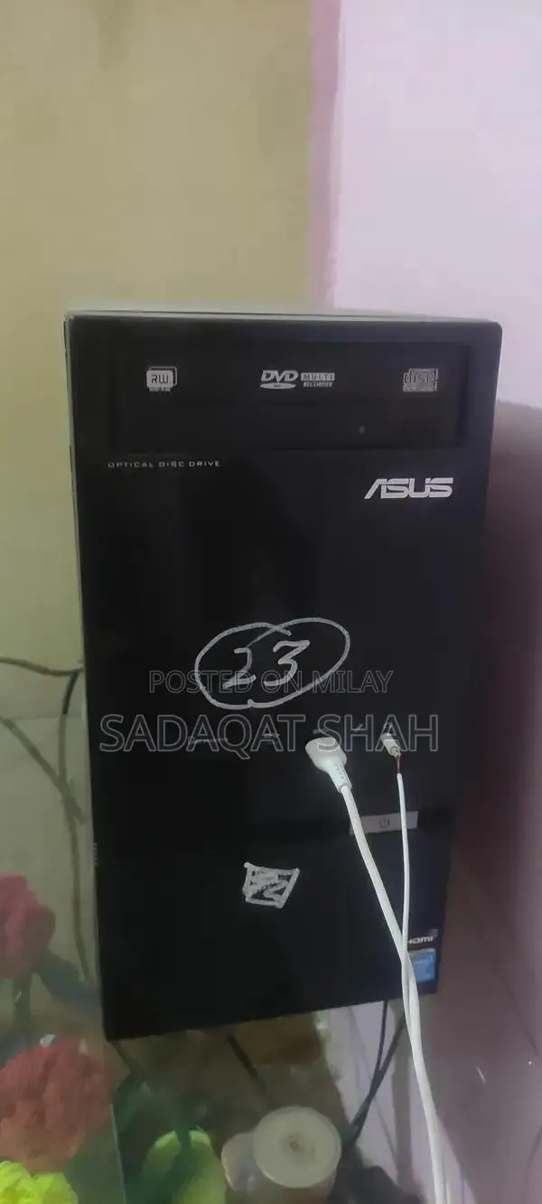 Core i3 4th Gen Laptop with AMD Graphics