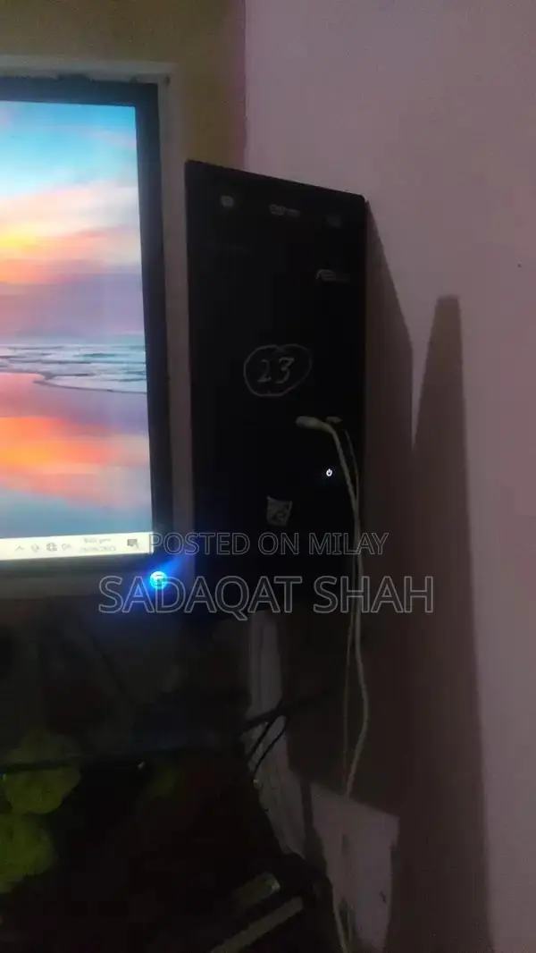 Core i3 4th Gen Laptop with AMD Graphics