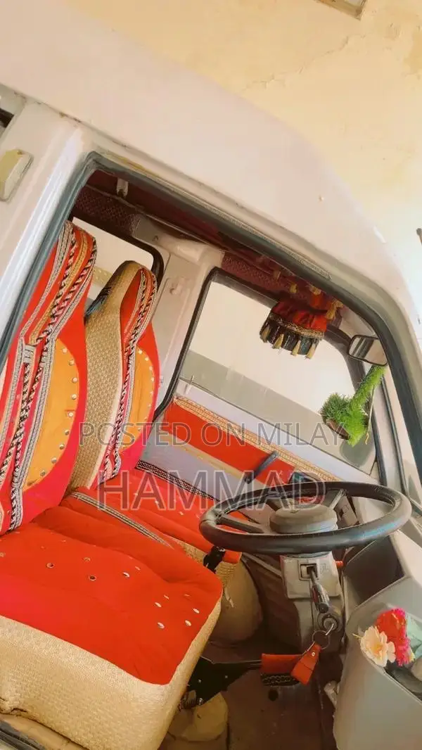 Secondhand Carry Dabba Storage Container - Compact Food Transport Solu