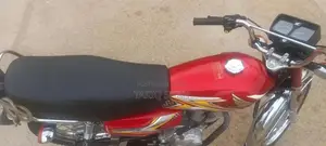 Photo - Honda CG 125 Motorcycle - Single Cylinder Classic Commuter