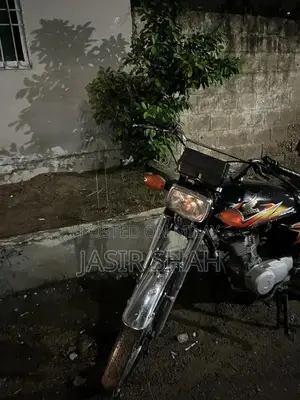 Honda CG 125 Motorcycle with Clear Documents